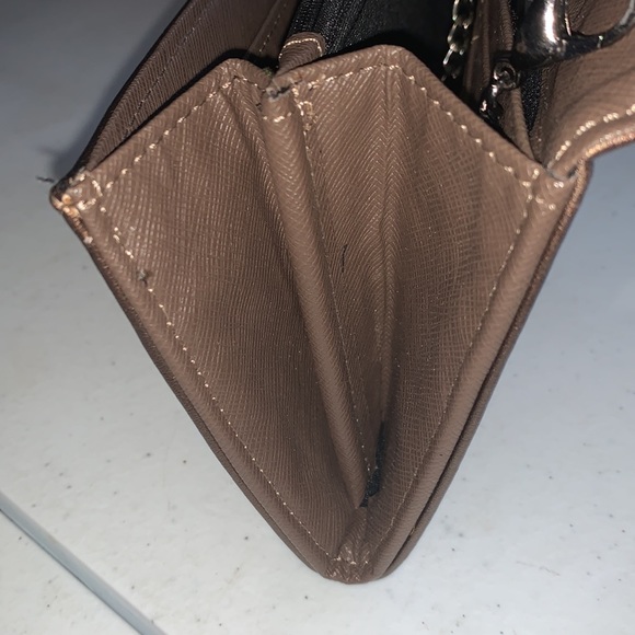 Unbranded WOC (wallet on a chain) - Picture 12 of 13